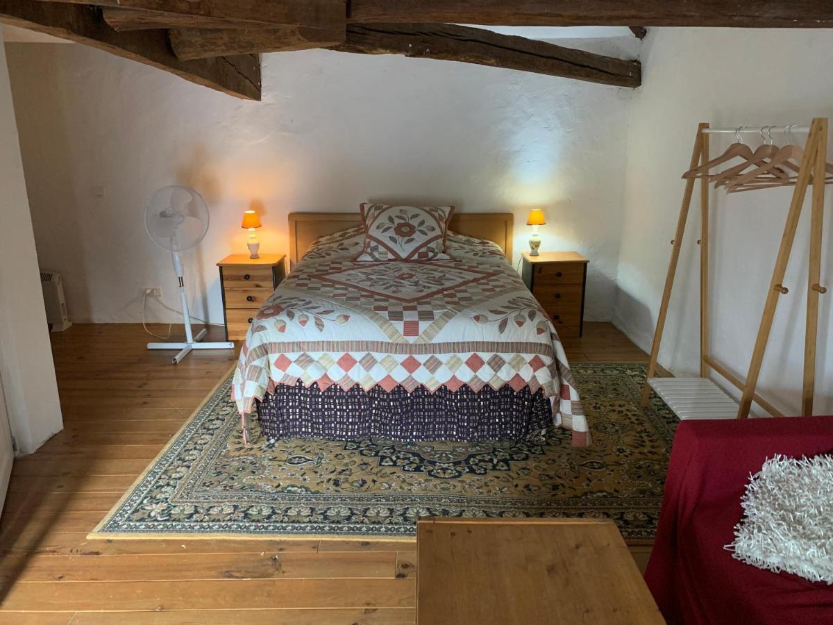 Chambre Sdb Privee Townhouse 26 Chambres D'Hotes Civray Civray  Eksteriør bilde